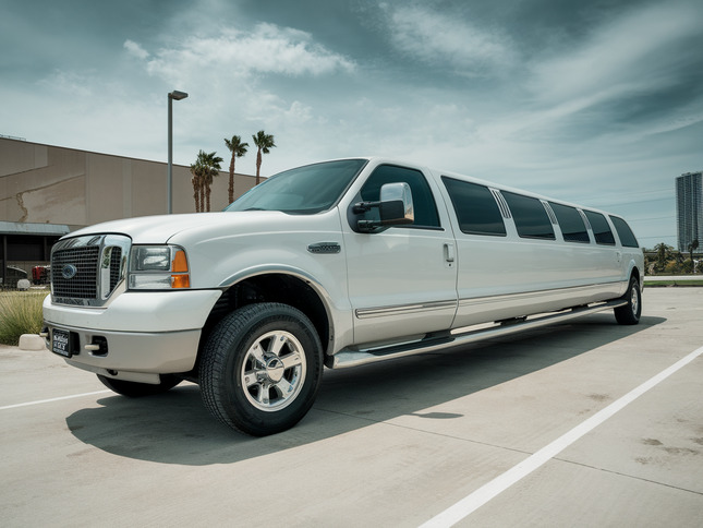 price4limo excursion limo doral